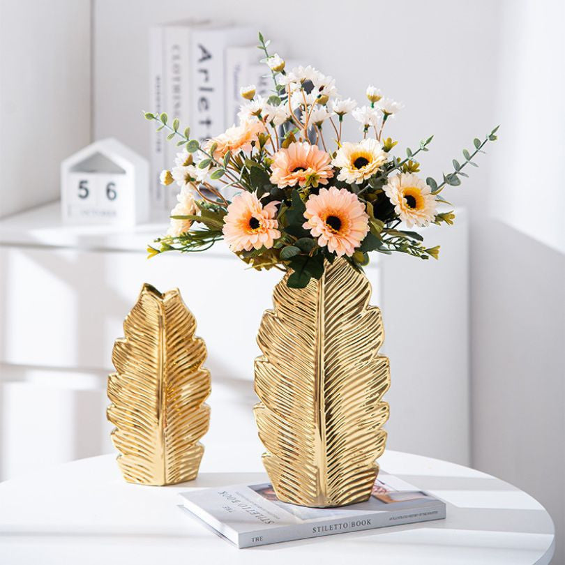 Nordic Gold Pleated Leaf Ceramic Vase