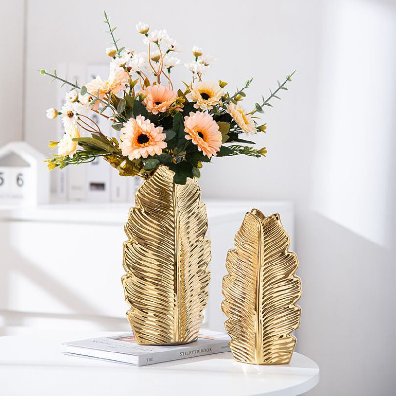 Nordic Gold Pleated Leaf Ceramic Vase