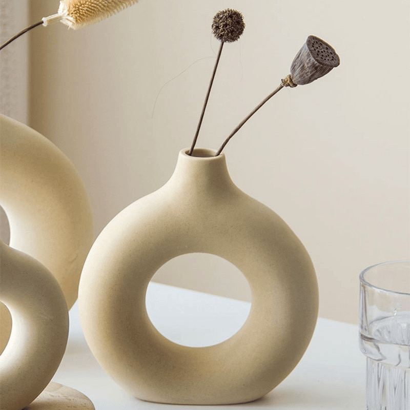 Circular Hollow Ceramic Donuts Flower Vase